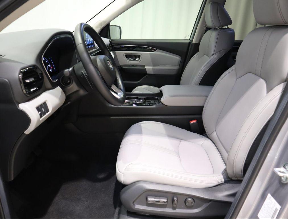 used 2024 Honda Pilot car, priced at $36,490