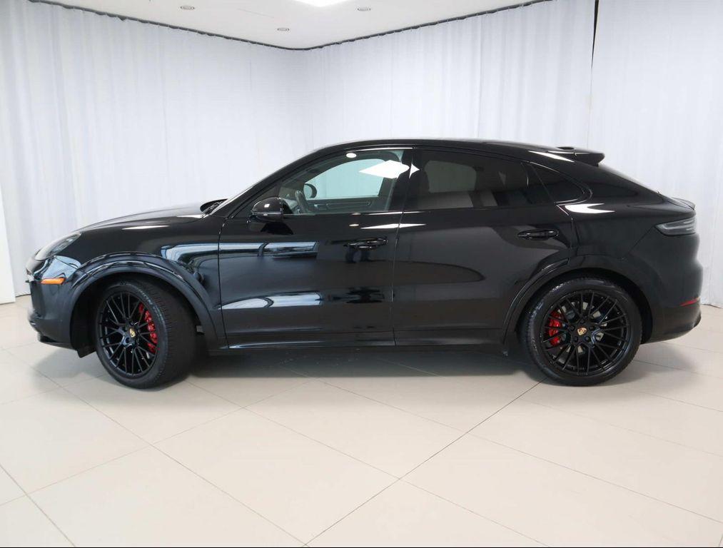 used 2022 Porsche Cayenne car, priced at $87,690