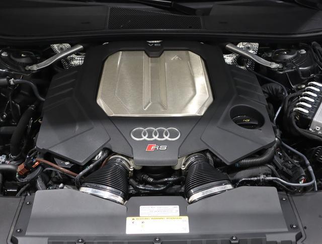 used 2021 Audi RS 6 Avant car, priced at $95,490