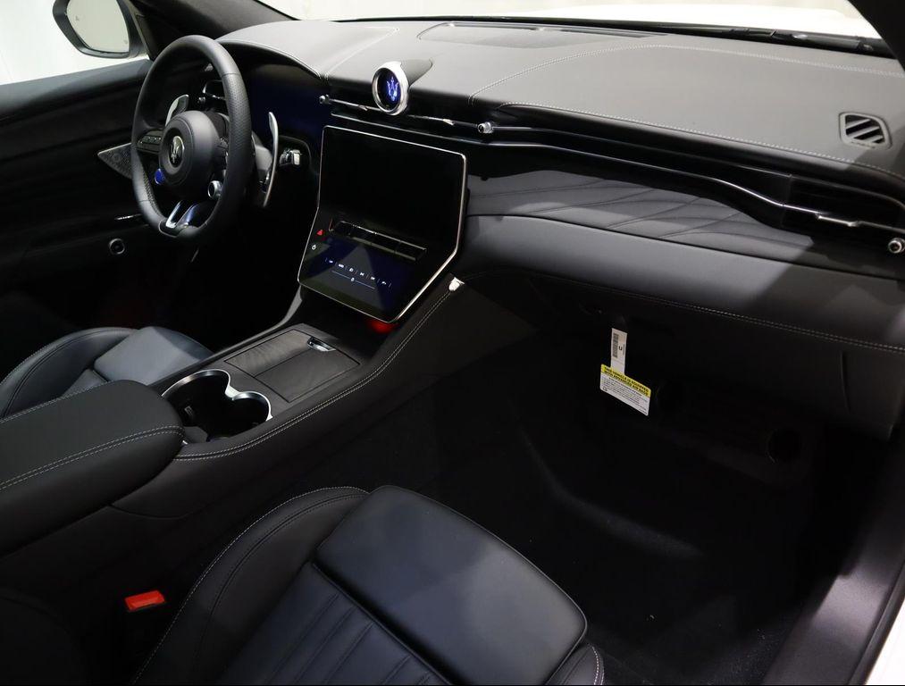 new 2025 Maserati Grecale car, priced at $73,795