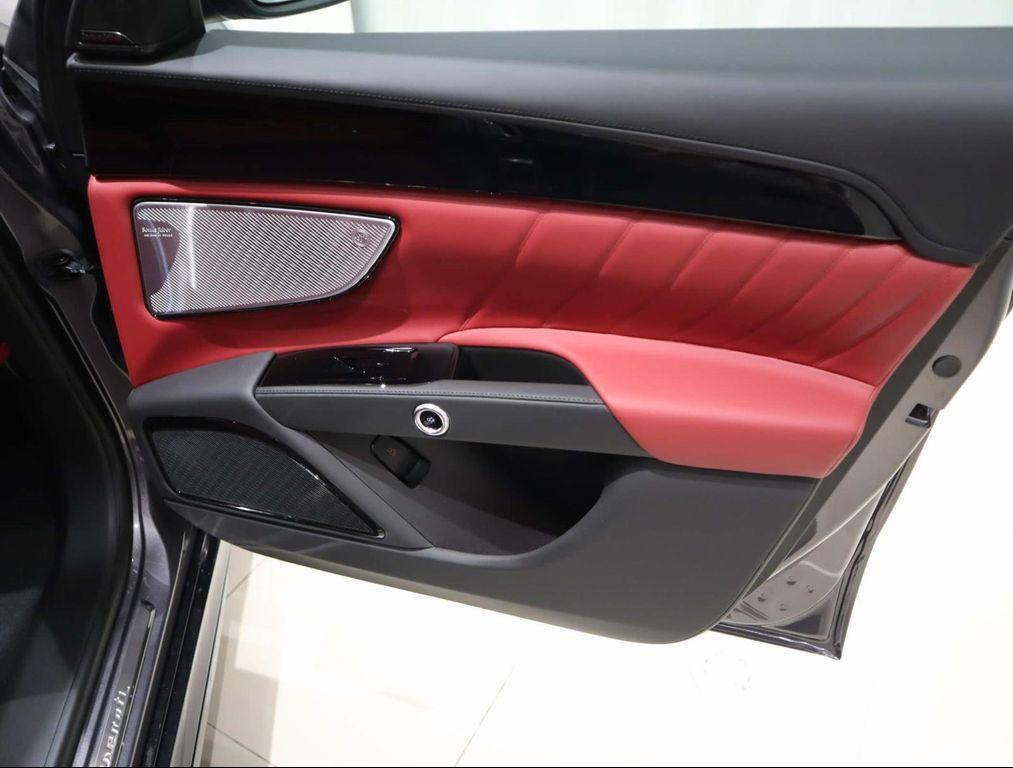 new 2025 Maserati Grecale car, priced at $96,035