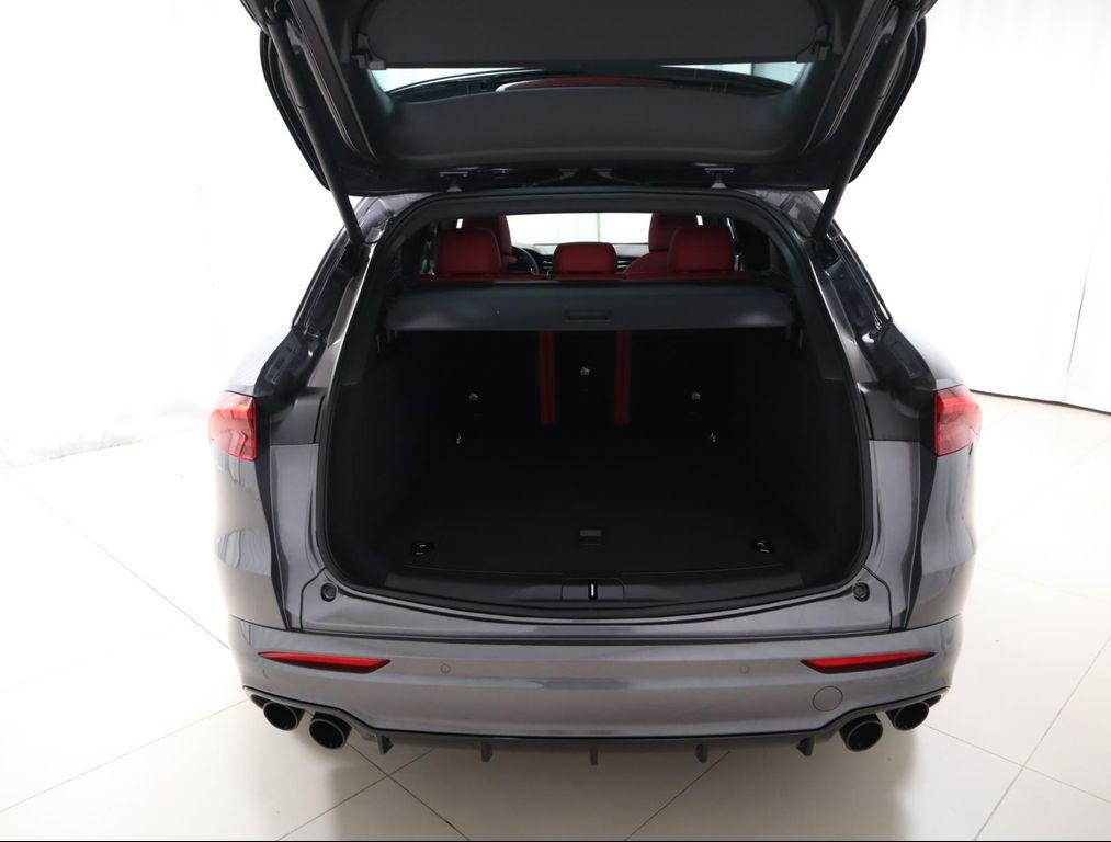 new 2025 Maserati Grecale car, priced at $105,695