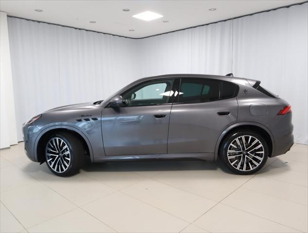 new 2025 Maserati Grecale car, priced at $105,695