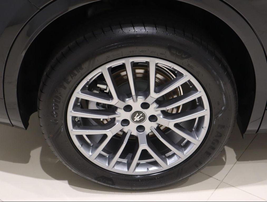 new 2024 Maserati Grecale car, priced at $60,637