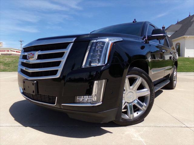 used 2020 Cadillac Escalade ESV car, priced at $32,995