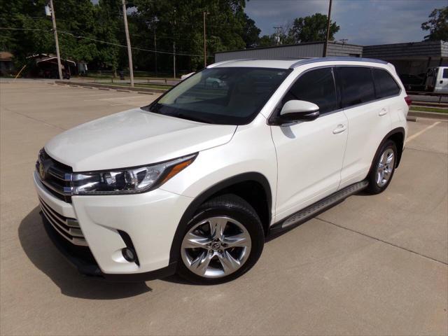 used 2018 Toyota Highlander car, priced at $21,995