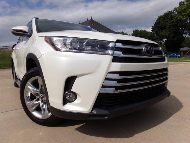 used 2018 Toyota Highlander car, priced at $21,995