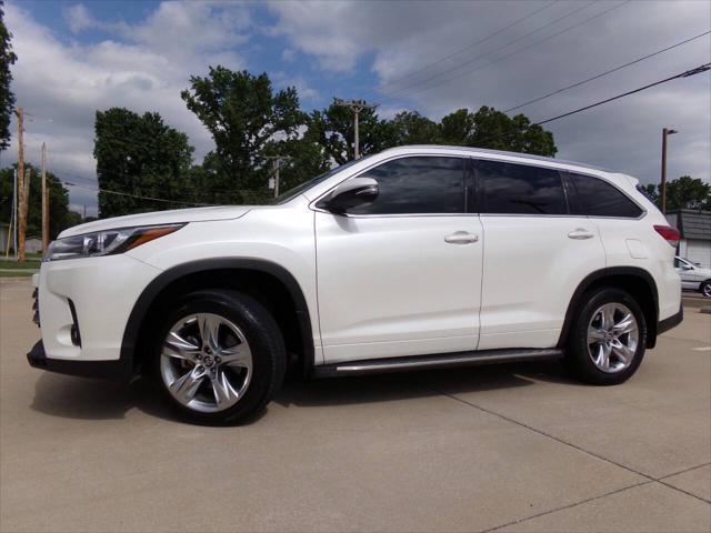 used 2018 Toyota Highlander car, priced at $21,995