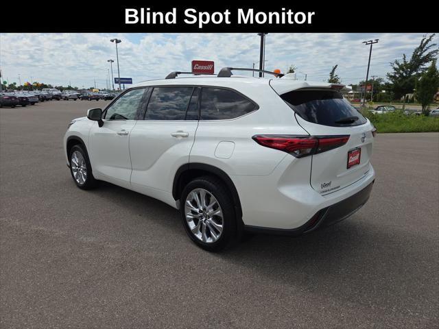 used 2021 Toyota Highlander car, priced at $36,377