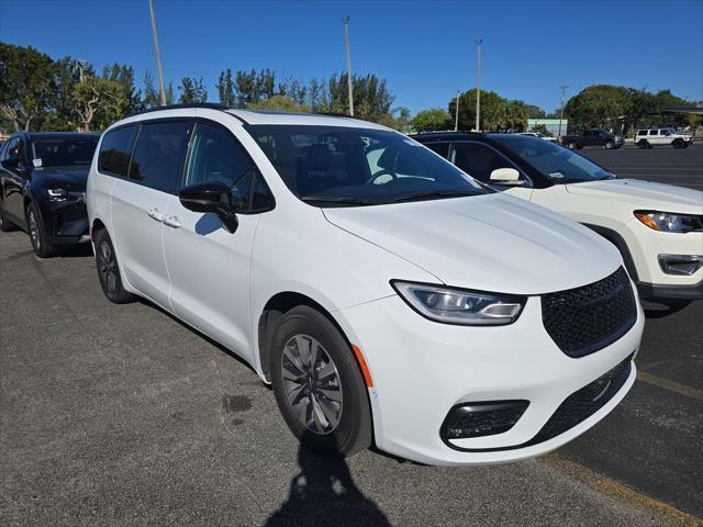 used 2024 Chrysler Pacifica Hybrid car, priced at $39,244