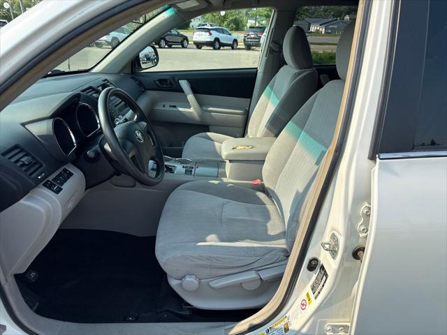 used 2012 Toyota Highlander car, priced at $15,537