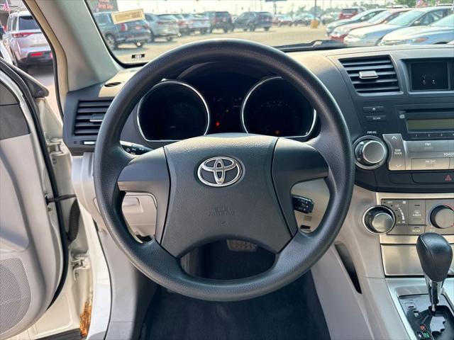 used 2012 Toyota Highlander car, priced at $15,537
