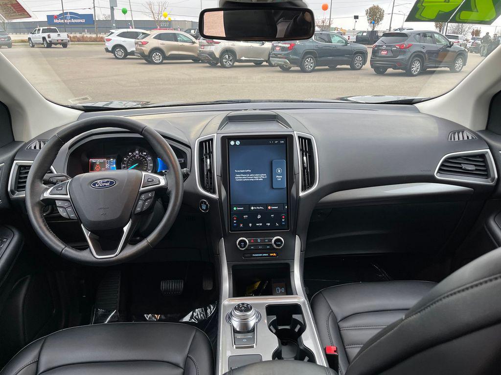 used 2024 Ford Edge car, priced at $29,274