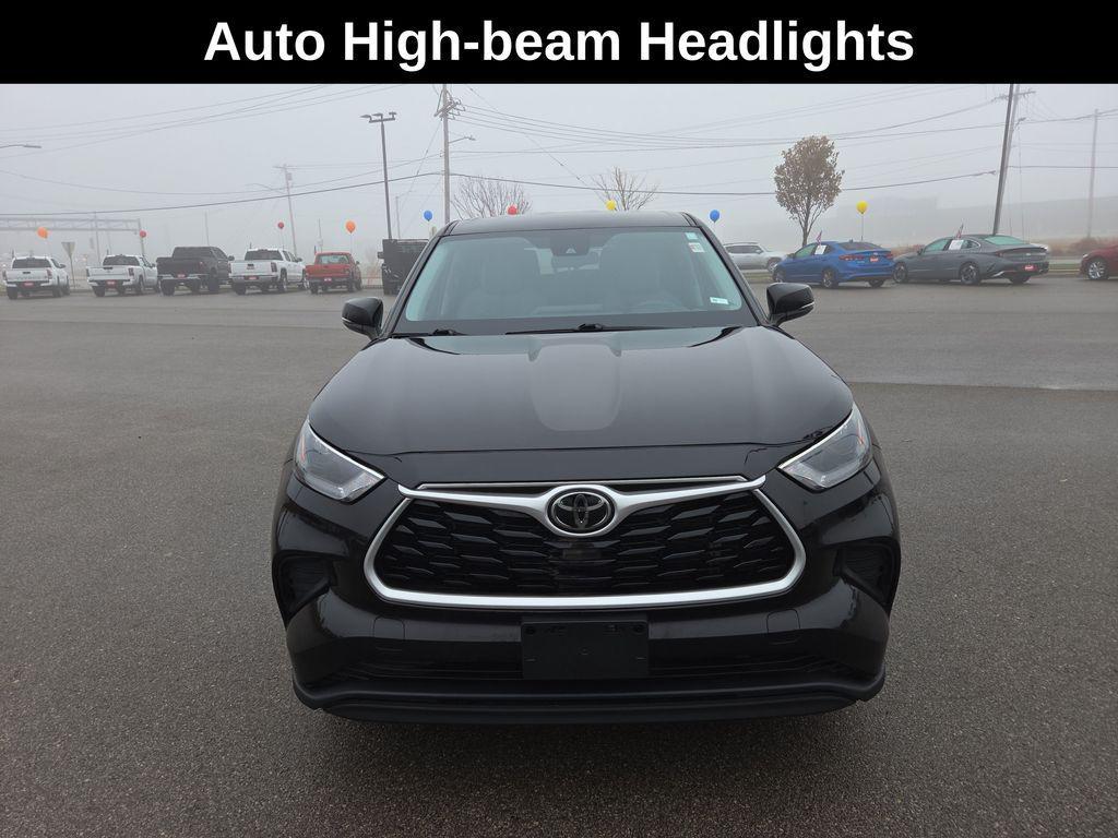 used 2022 Toyota Highlander car, priced at $29,870