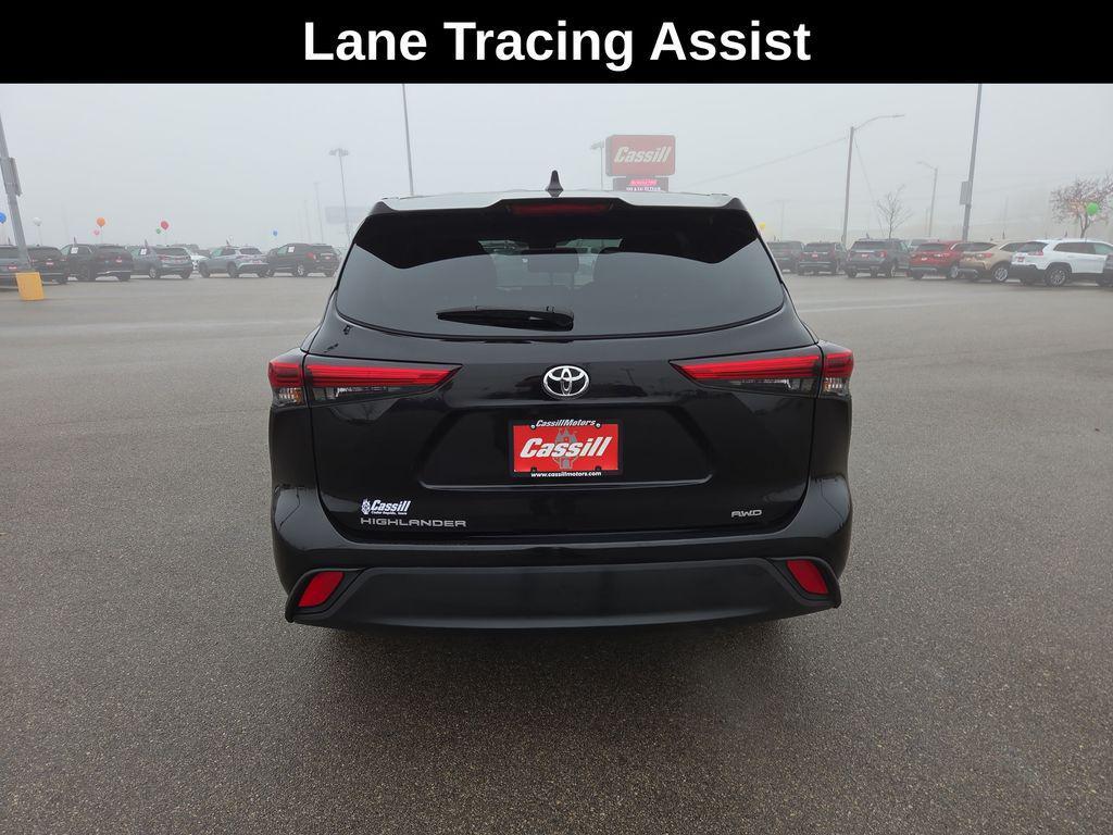 used 2022 Toyota Highlander car, priced at $29,870