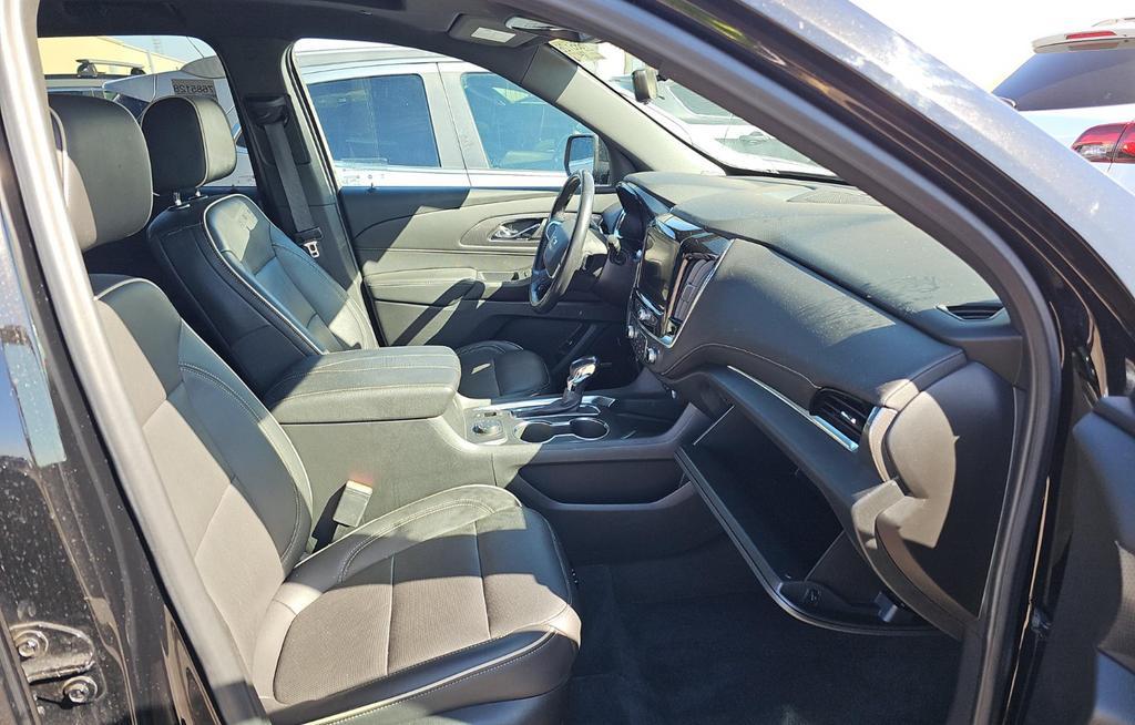 used 2022 Chevrolet Traverse car, priced at $38,337