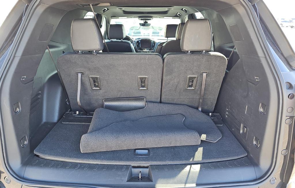 used 2022 Chevrolet Traverse car, priced at $38,337