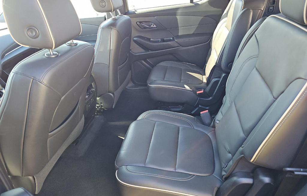 used 2022 Chevrolet Traverse car, priced at $38,337