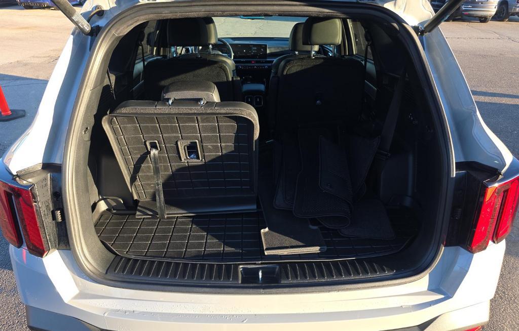 used 2024 Kia Sorento car, priced at $36,551