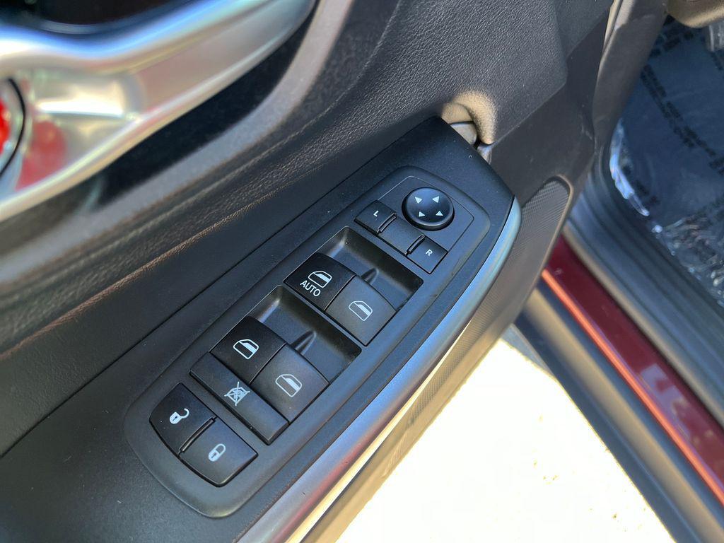 used 2019 Jeep Cherokee car, priced at $14,341