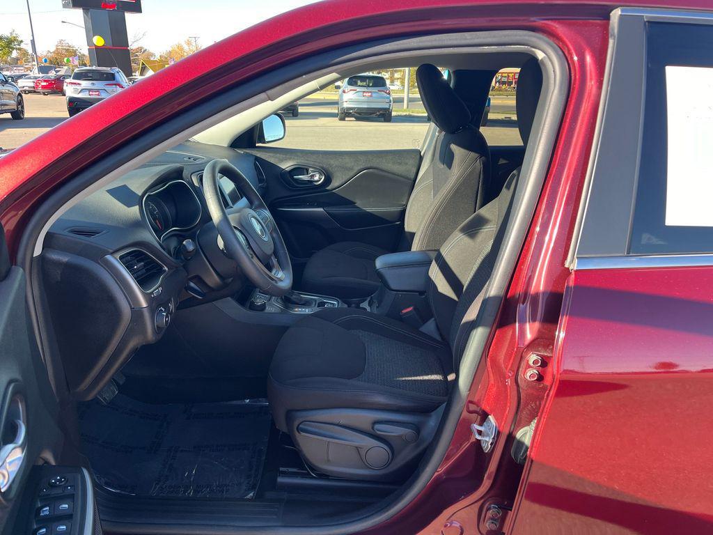 used 2019 Jeep Cherokee car, priced at $14,341