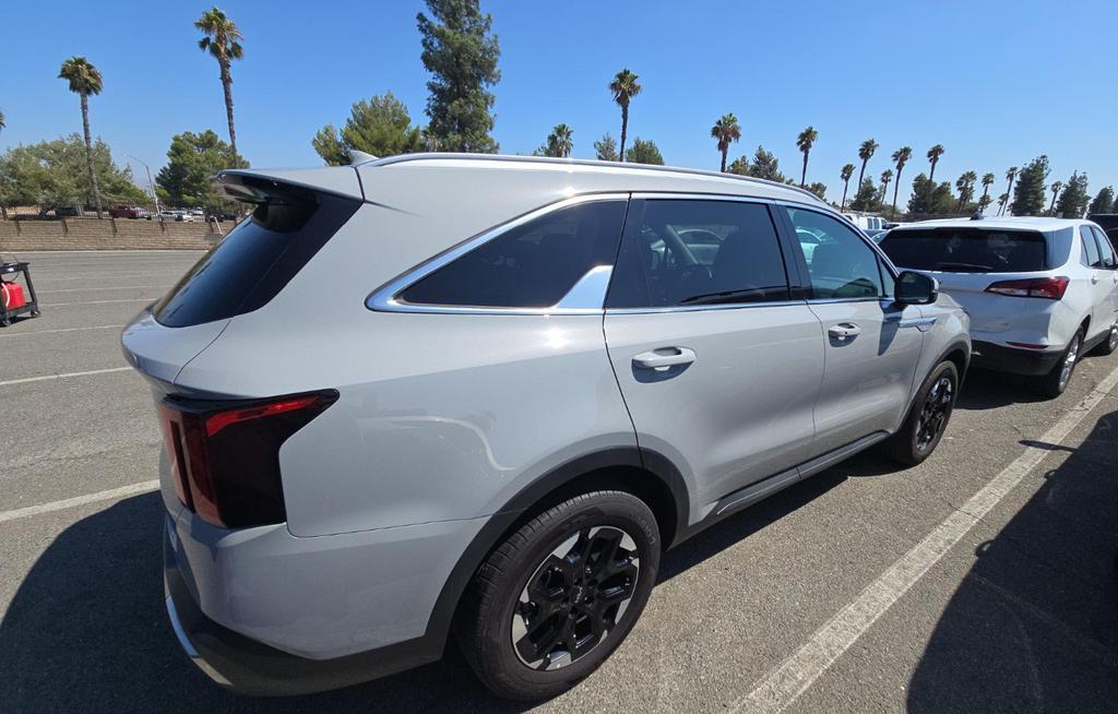 used 2025 Kia Sorento car, priced at $29,374