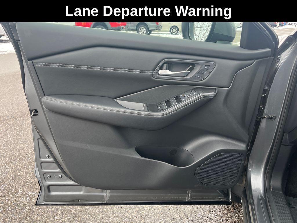 used 2024 Nissan Rogue car, priced at $29,287