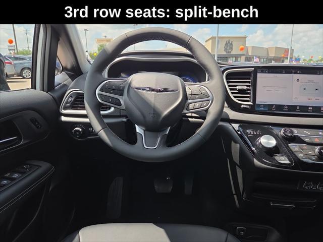 used 2025 Chrysler Pacifica car, priced at $35,817