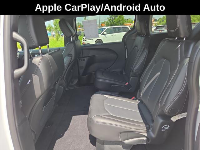 used 2025 Chrysler Pacifica car, priced at $35,817