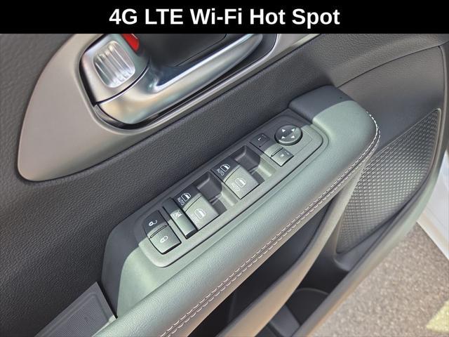 used 2025 Chrysler Pacifica car, priced at $35,817
