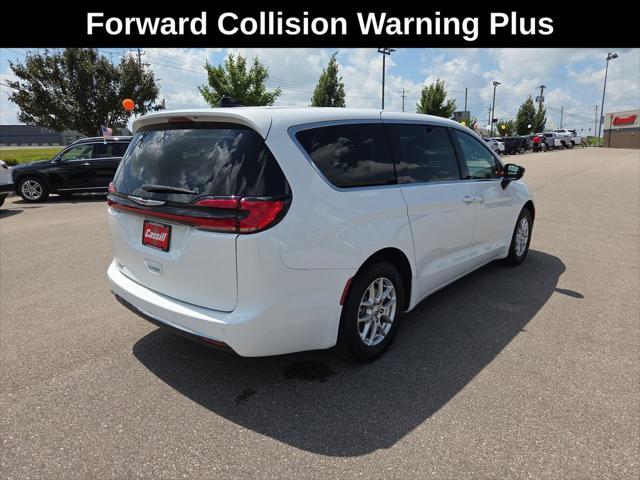 used 2025 Chrysler Pacifica car, priced at $35,817