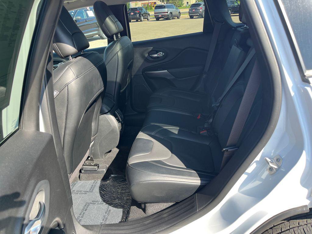 used 2022 Jeep Cherokee car, priced at $23,274