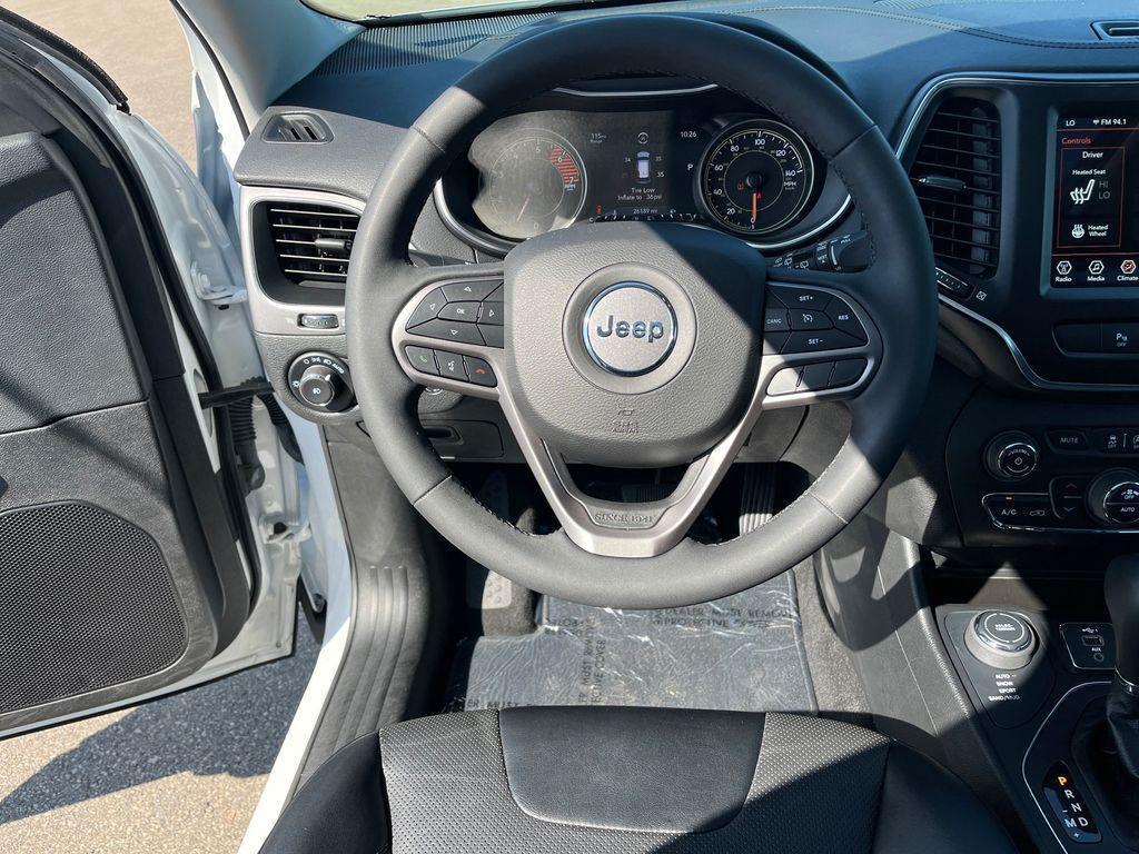 used 2022 Jeep Cherokee car, priced at $23,274