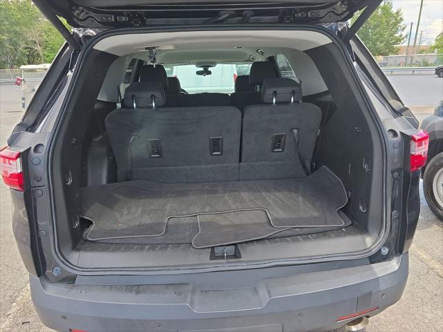 used 2020 Chevrolet Traverse car, priced at $17,672