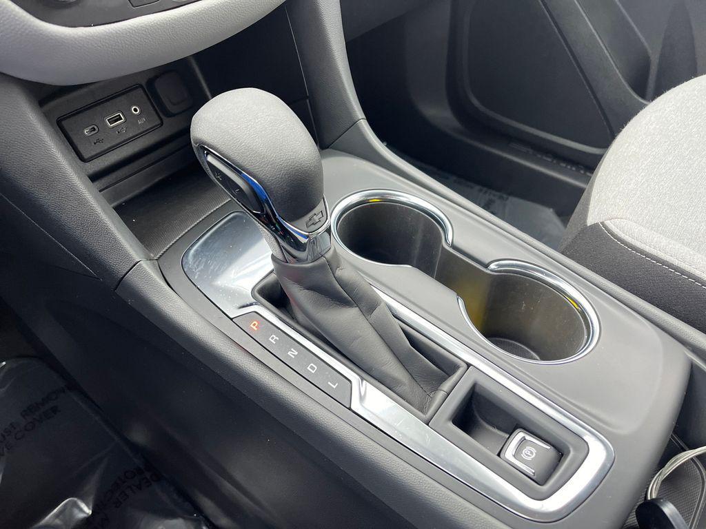 used 2023 Chevrolet Equinox car, priced at $20,627