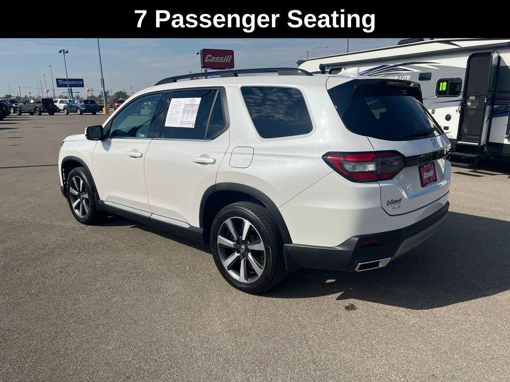 used 2023 Honda Pilot car, priced at $42,047