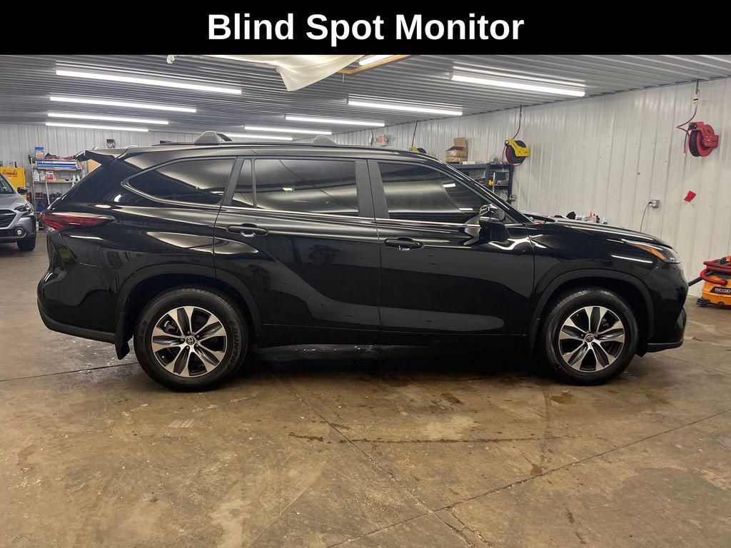 used 2024 Toyota Highlander car, priced at $39,971