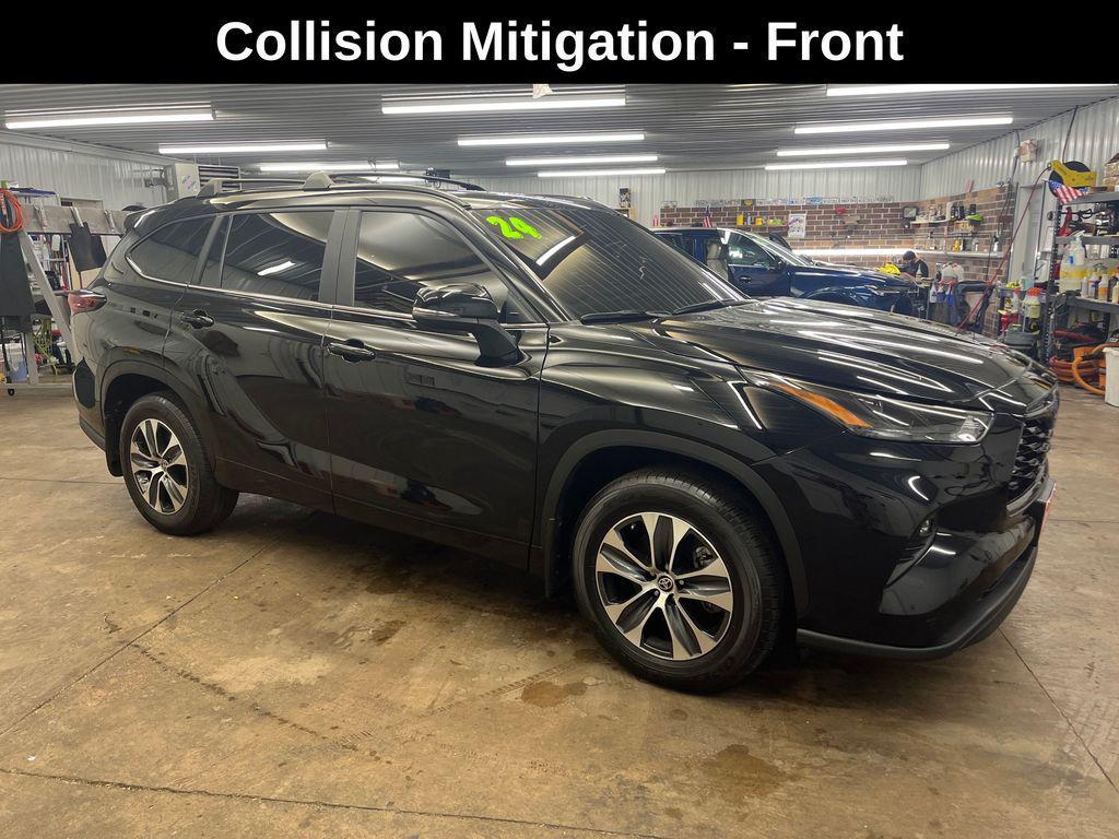 used 2024 Toyota Highlander car, priced at $39,971