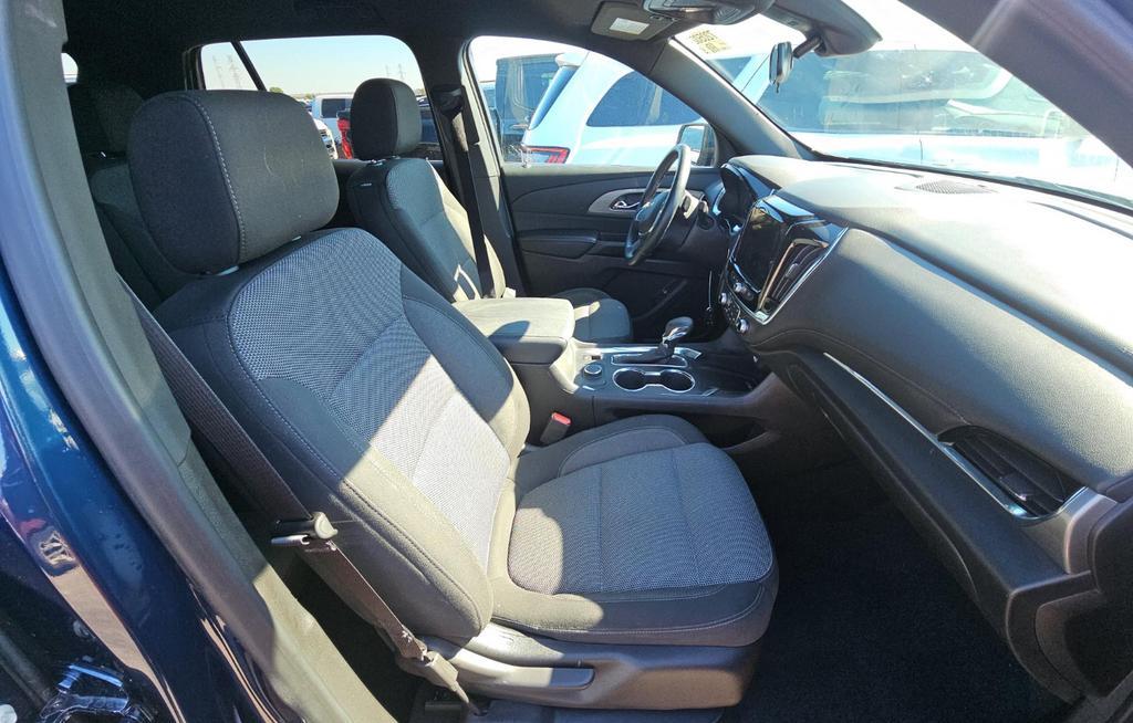 used 2023 Chevrolet Traverse car, priced at $30,991