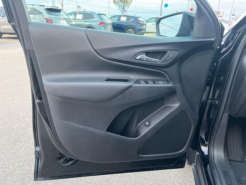 used 2024 Chevrolet Equinox car, priced at $24,963