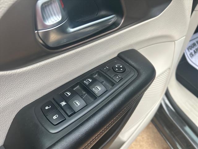 used 2019 Chrysler Pacifica car, priced at $14,875