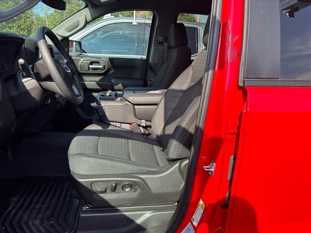 new 2025 GMC Sierra 1500 car, priced at $50,400