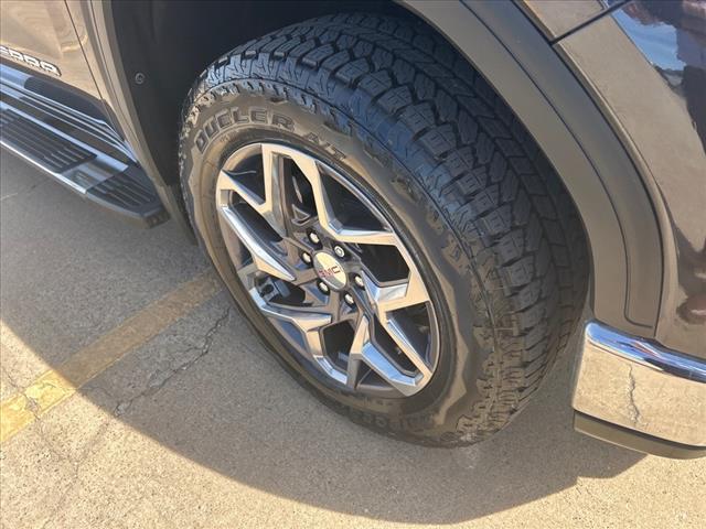used 2022 GMC Sierra 1500 car, priced at $43,375