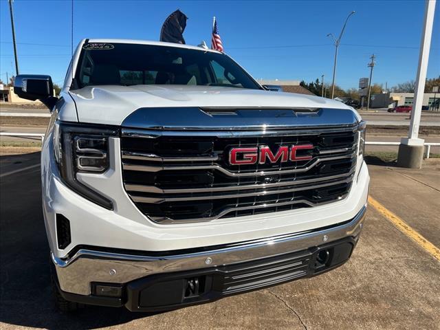 new 2025 GMC Sierra 1500 car, priced at $64,092