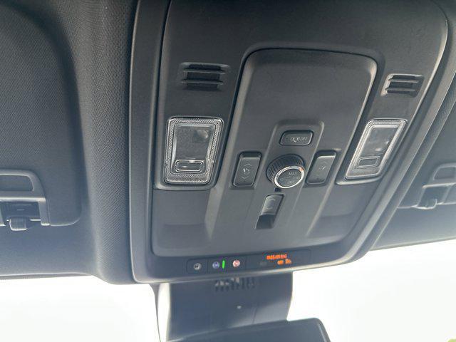 new 2025 GMC Yukon XL car, priced at $77,115