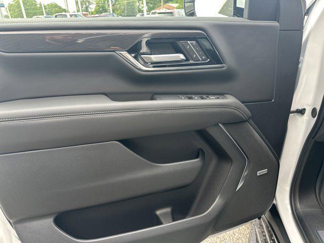 new 2025 GMC Yukon XL car, priced at $77,115