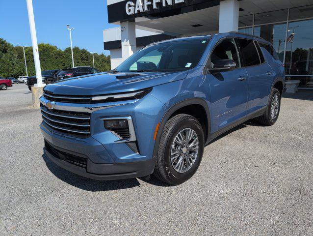 used 2025 Chevrolet Traverse car, priced at $35,990