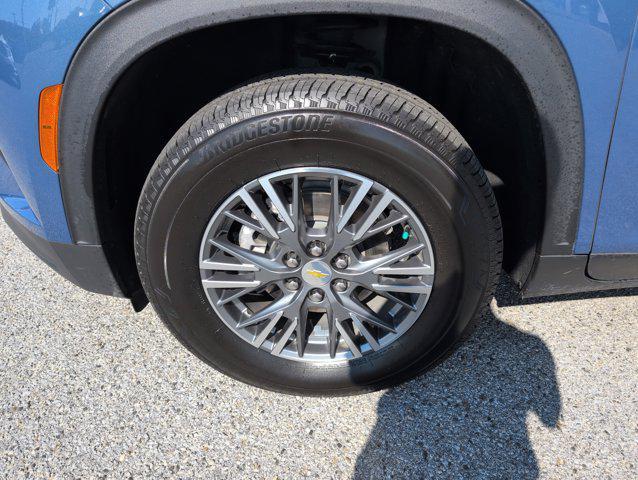 used 2025 Chevrolet Traverse car, priced at $35,990