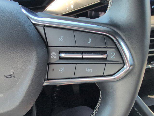 used 2025 Chevrolet Traverse car, priced at $35,990