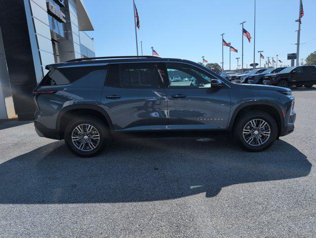 used 2025 Chevrolet Traverse car, priced at $35,990